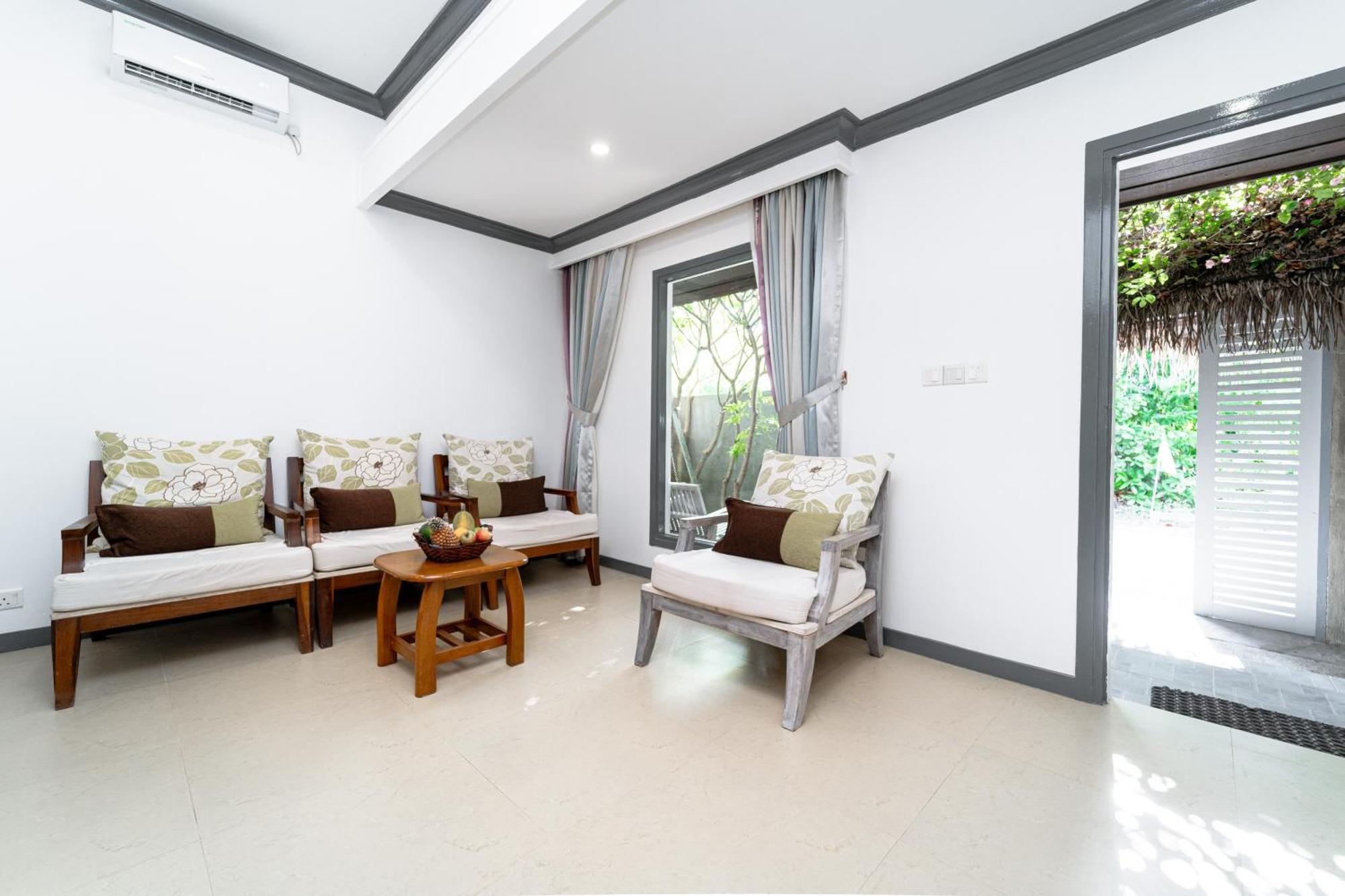 Tropical Tree Hotel Fehendhoo Екстериор снимка