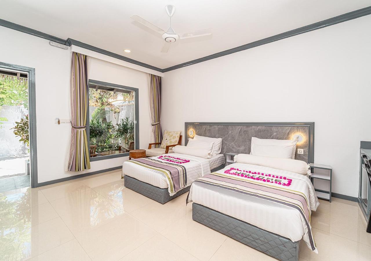 Tropical Tree Hotel Fehendhoo Екстериор снимка