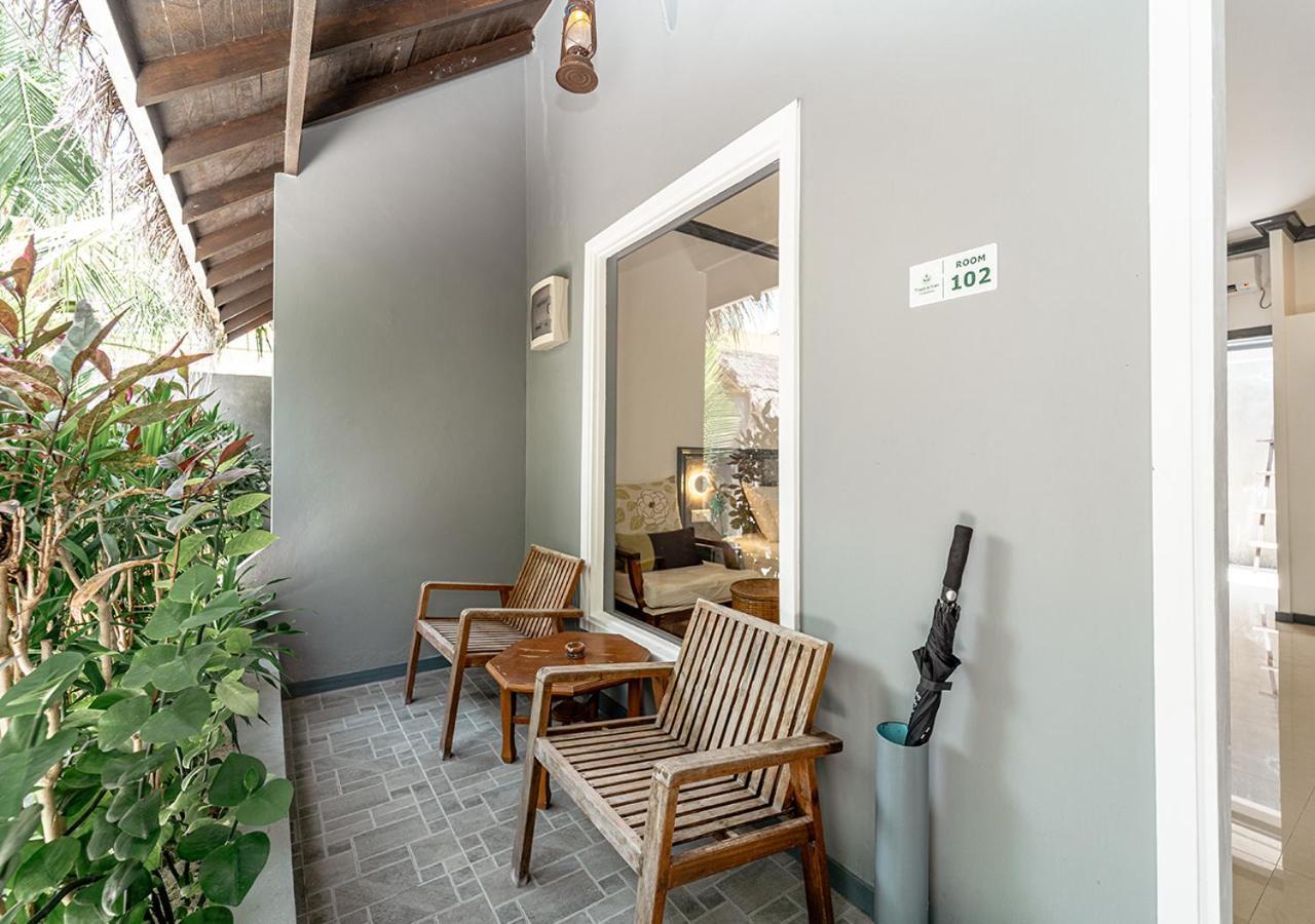 Tropical Tree Hotel Fehendhoo Екстериор снимка